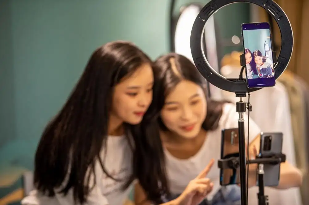Cách đạt 1000 follow TikTok bật livestream