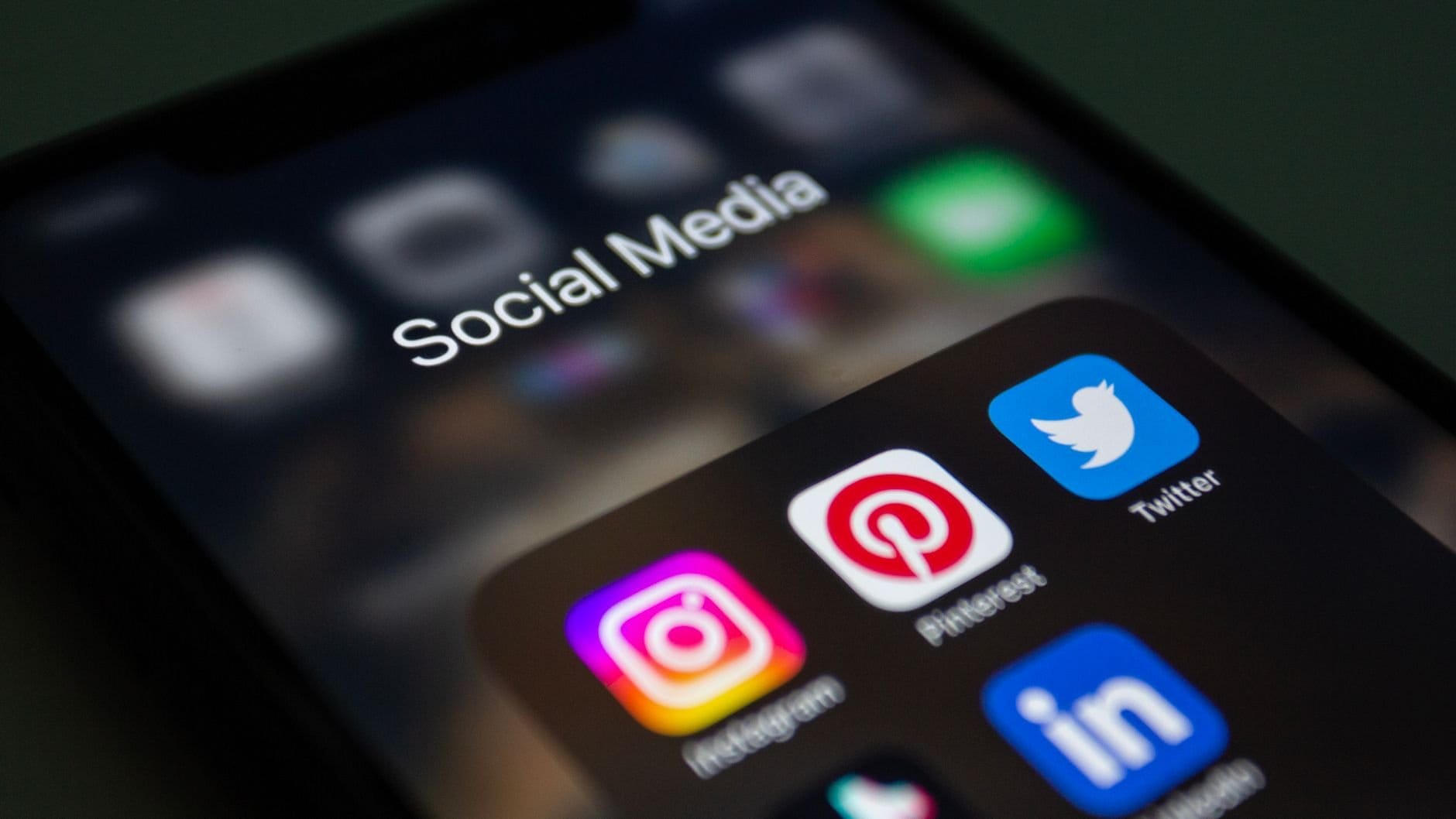 Chuyển Instagram sang chế độ chuyên nghiệp - lợi ích Insights và nút liên hệ