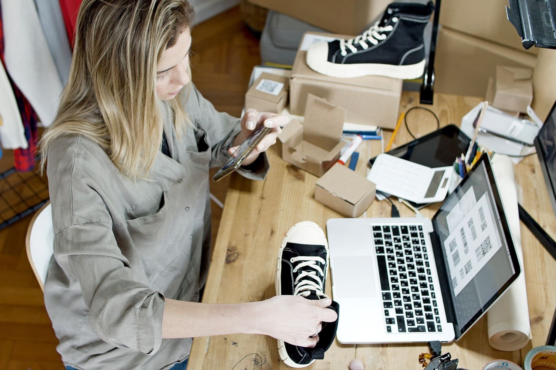 Hiệu ứng đám đông giúp nick bán hàng online tạo niềm tin