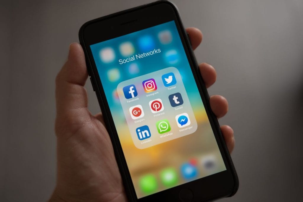 Dịch vụ tăng follow Facebook cho trang cá nhân và fanpage