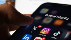 Mua 10.000 follow TikTok và kỳ vọng lượt xem