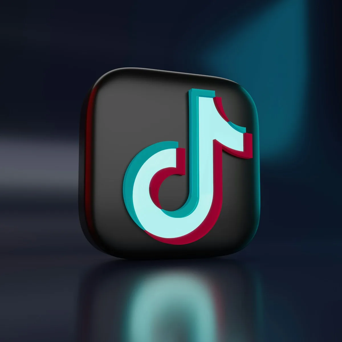 Biểu tượng TikTok ba chiều trên nền tối